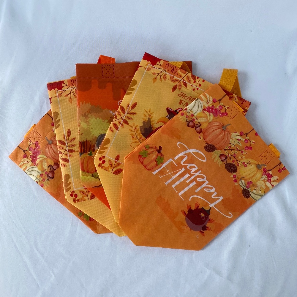 Reusable Fall and Autumn Gift Bag Set of 5 New